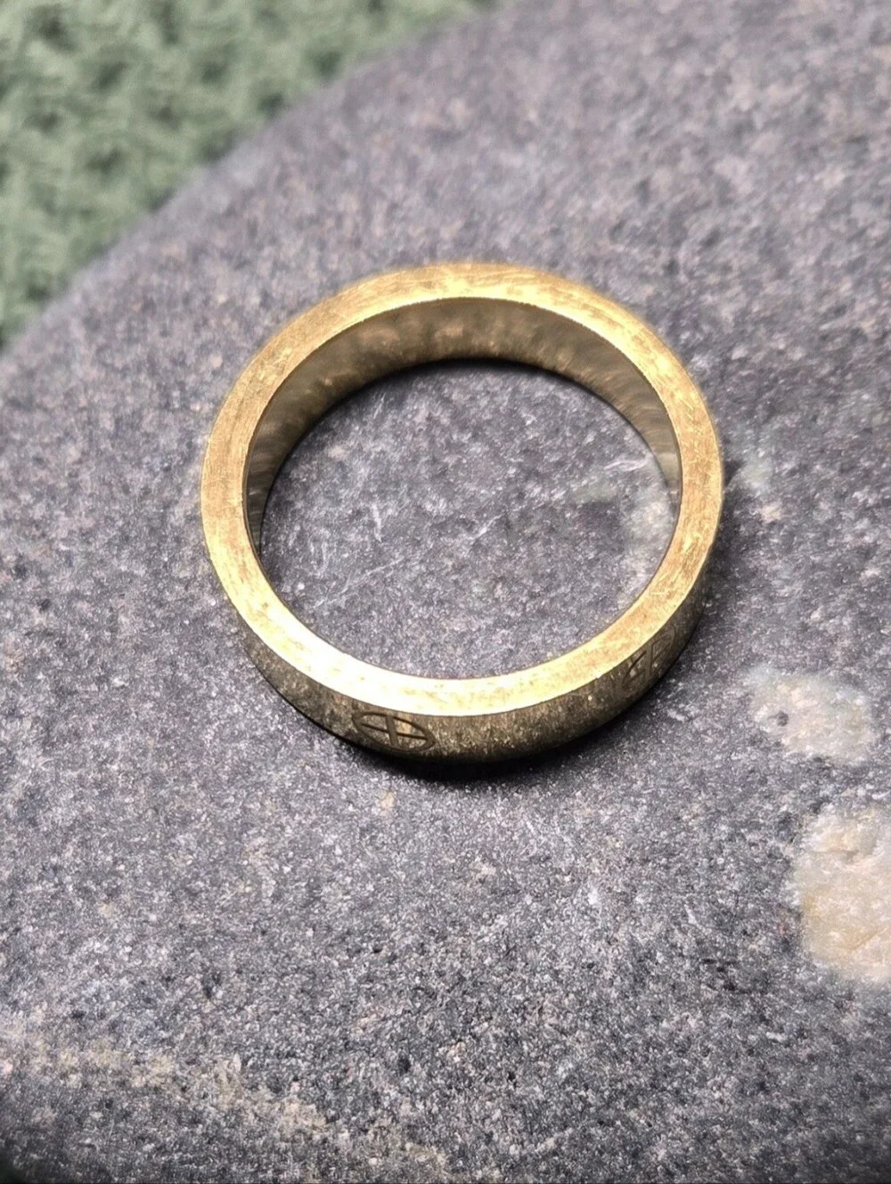 N/A gold tone